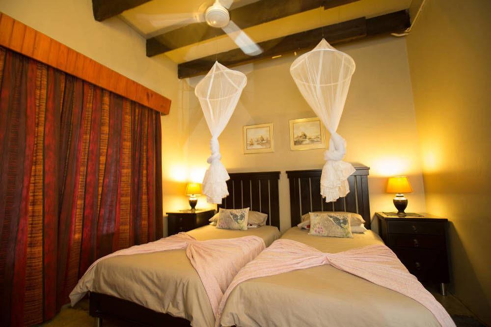 Maninghi Lodge Hoedspruit Extérieur photo
