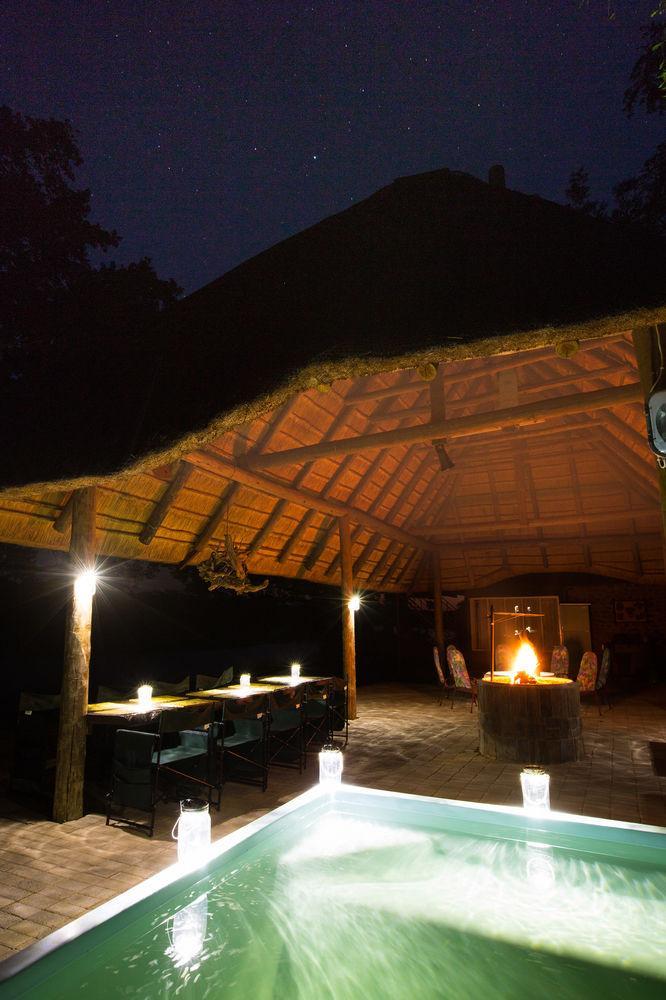 Maninghi Lodge Hoedspruit Extérieur photo